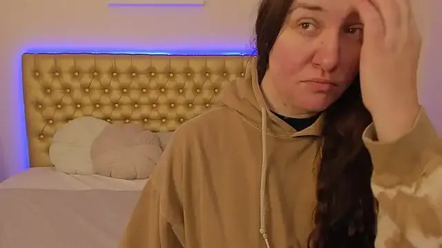 TrishaDarks on StripChat