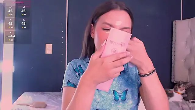 valen_thompson on StripChat