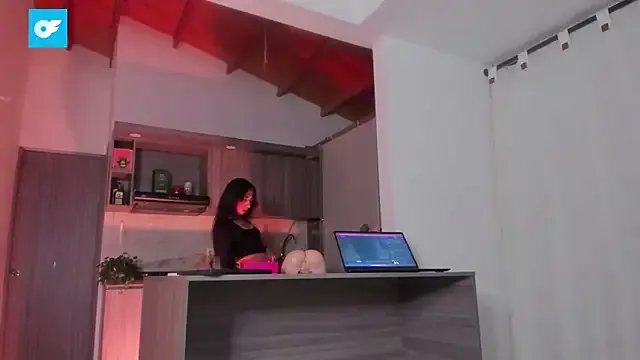 valeriahornier on StripChat