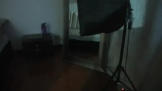 Valey_x on StripChat