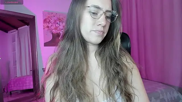 Valey_x on StripChat