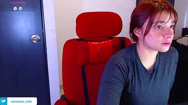 Vannessa__Shy on StripChat