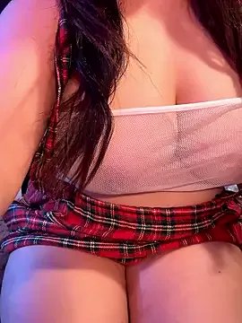 veyolla_betsh on StripChat