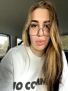 VikiDemini on StripChat