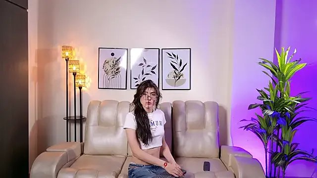 Violeta_Foxz on StripChat