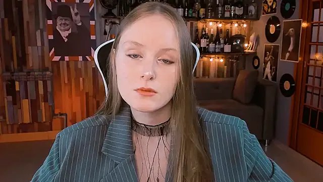 VivienLeeigh on StripChat 