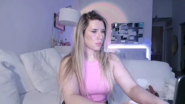 xoxoxjenn on StripChat 