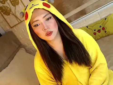 yourdevilsweettsx on StripChat