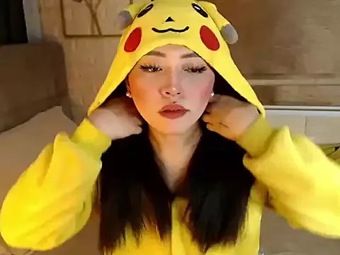 yourdevilsweettsx on StripChat